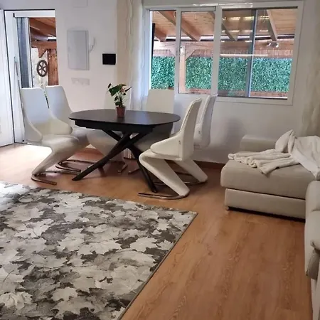 Βίλα Sunny With Private Pool In + Enclosed Garden Κάλπε