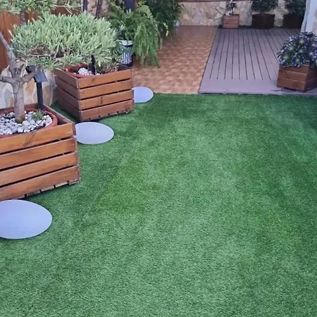 Sunny With Private Pool In + Enclosed Garden 卡尔佩