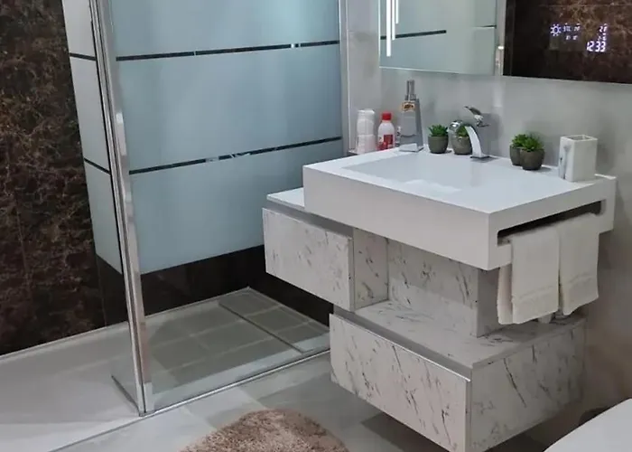 Sunny With Private Pool In + Enclosed Garden Calpe