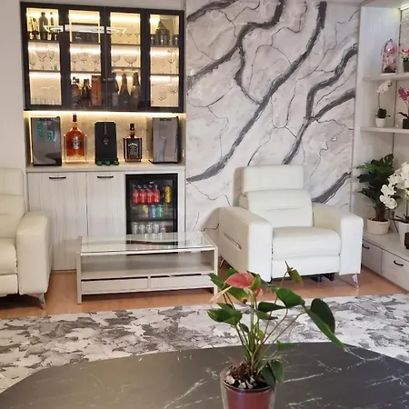 Villa Sunny With Private Pool In + Enclosed Garden