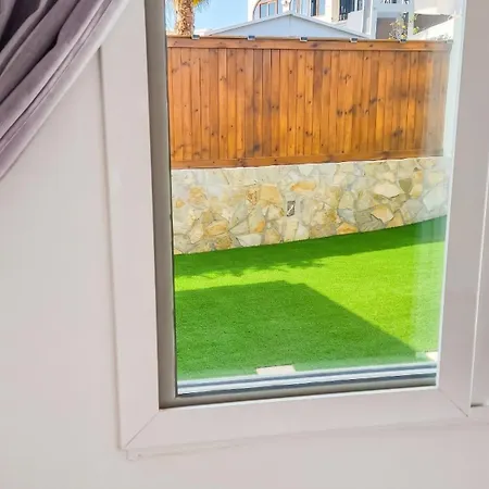 Villa Sunny With Private Pool In + Enclosed Garden *