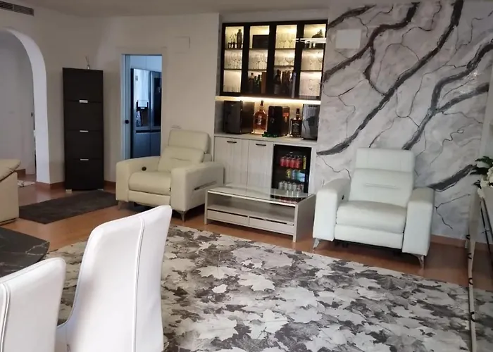 Sunny With Private Pool In + Enclosed Garden