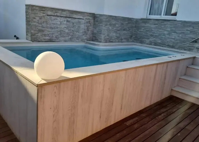 Villa Sunny With Private Pool In + Enclosed Garden *