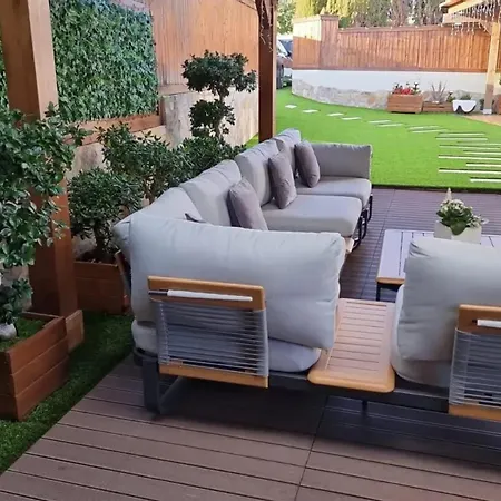 Sunny With Private Pool In + Enclosed Garden Вілла